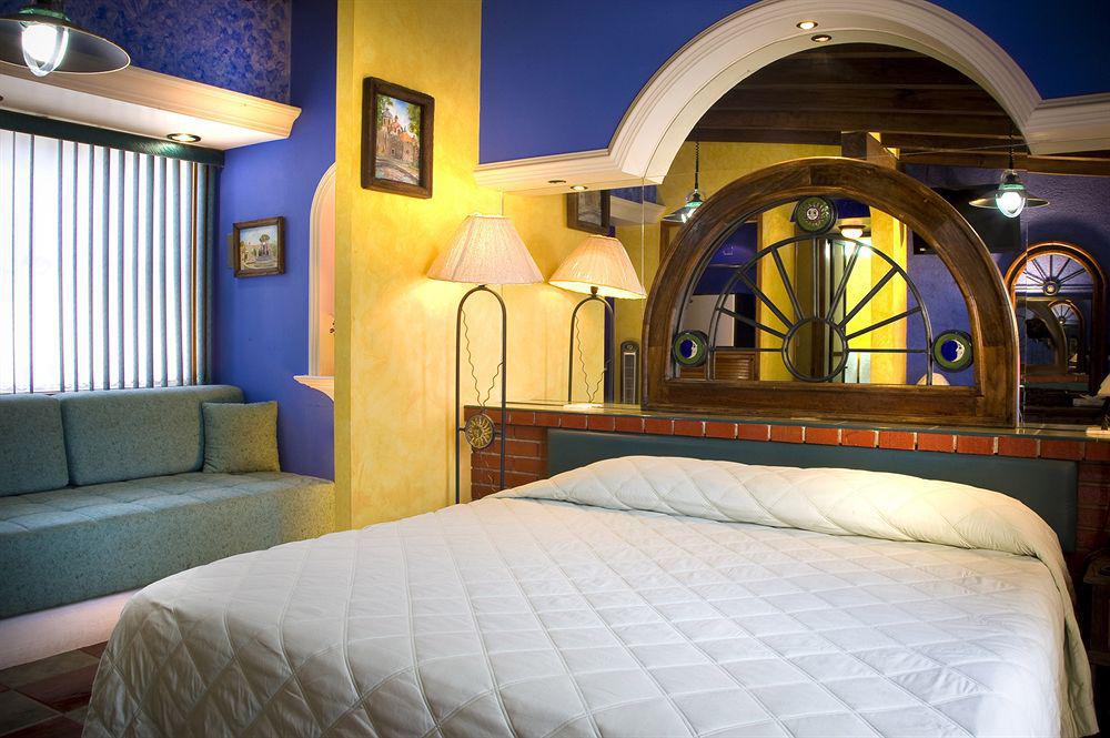 Estanza Hotel & Suites Morelia Ngoại thất bức ảnh