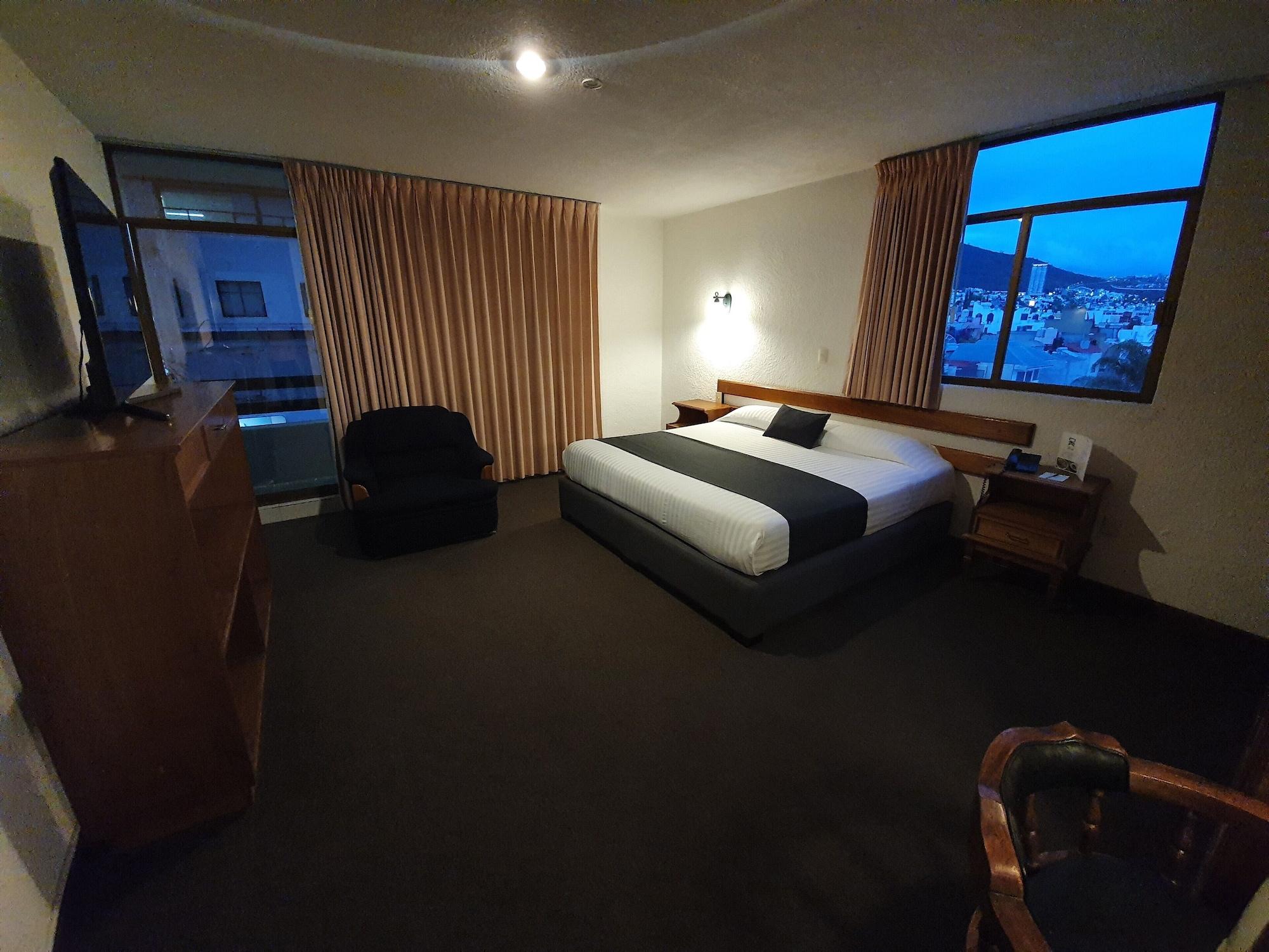 Estanza Hotel & Suites Morelia Ngoại thất bức ảnh