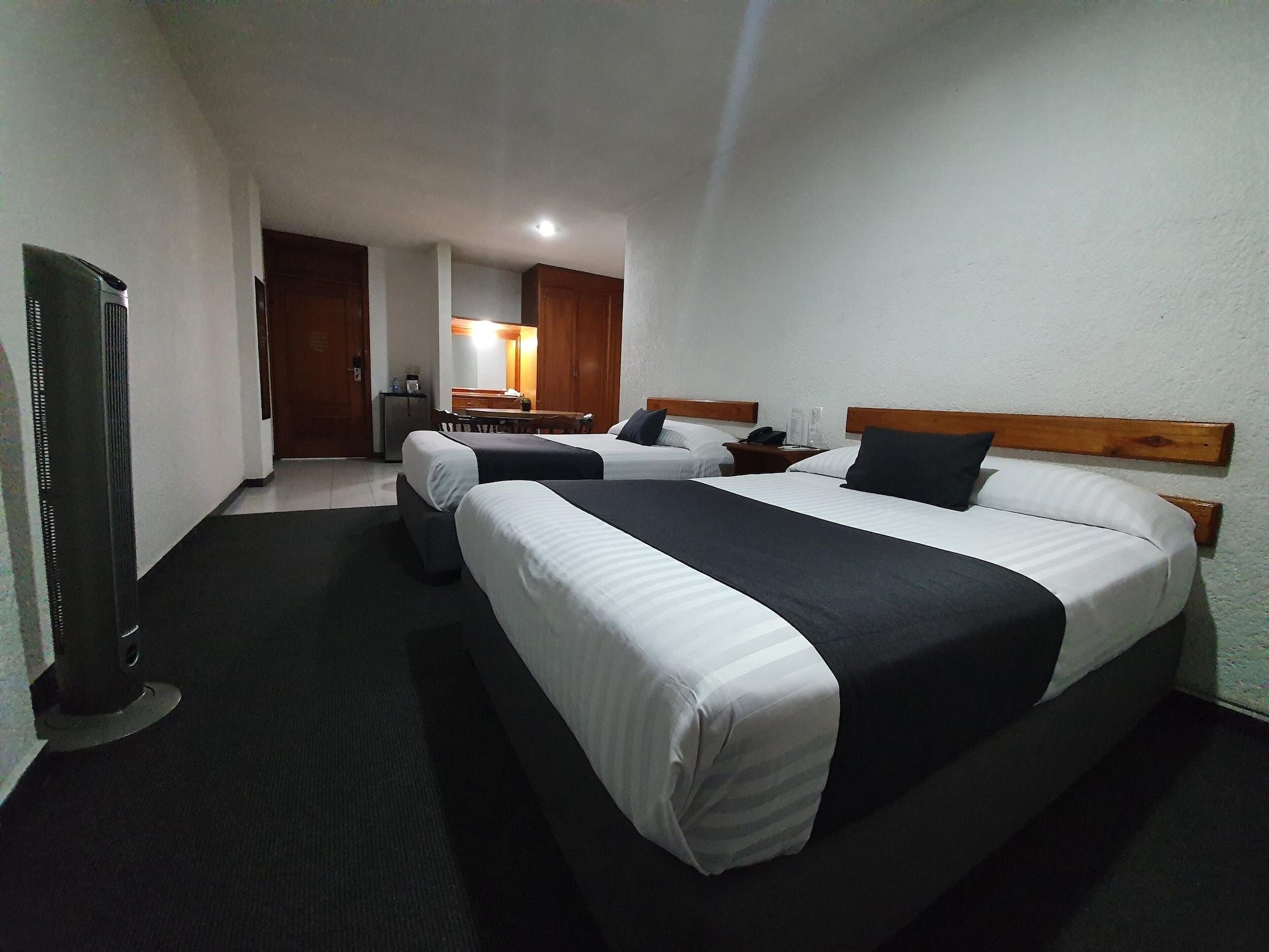 Estanza Hotel & Suites Morelia Ngoại thất bức ảnh