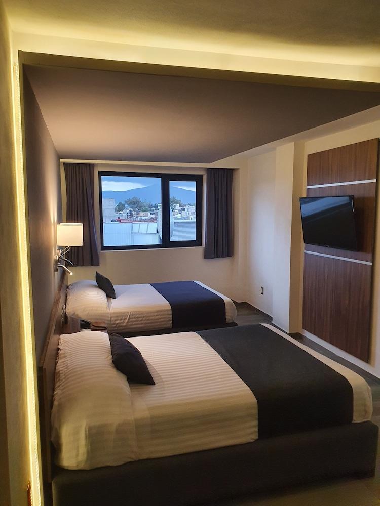 Estanza Hotel & Suites Morelia Ngoại thất bức ảnh