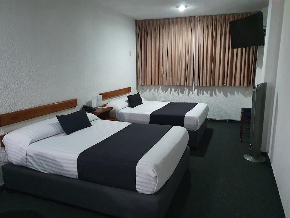 Estanza Hotel & Suites Morelia Ngoại thất bức ảnh