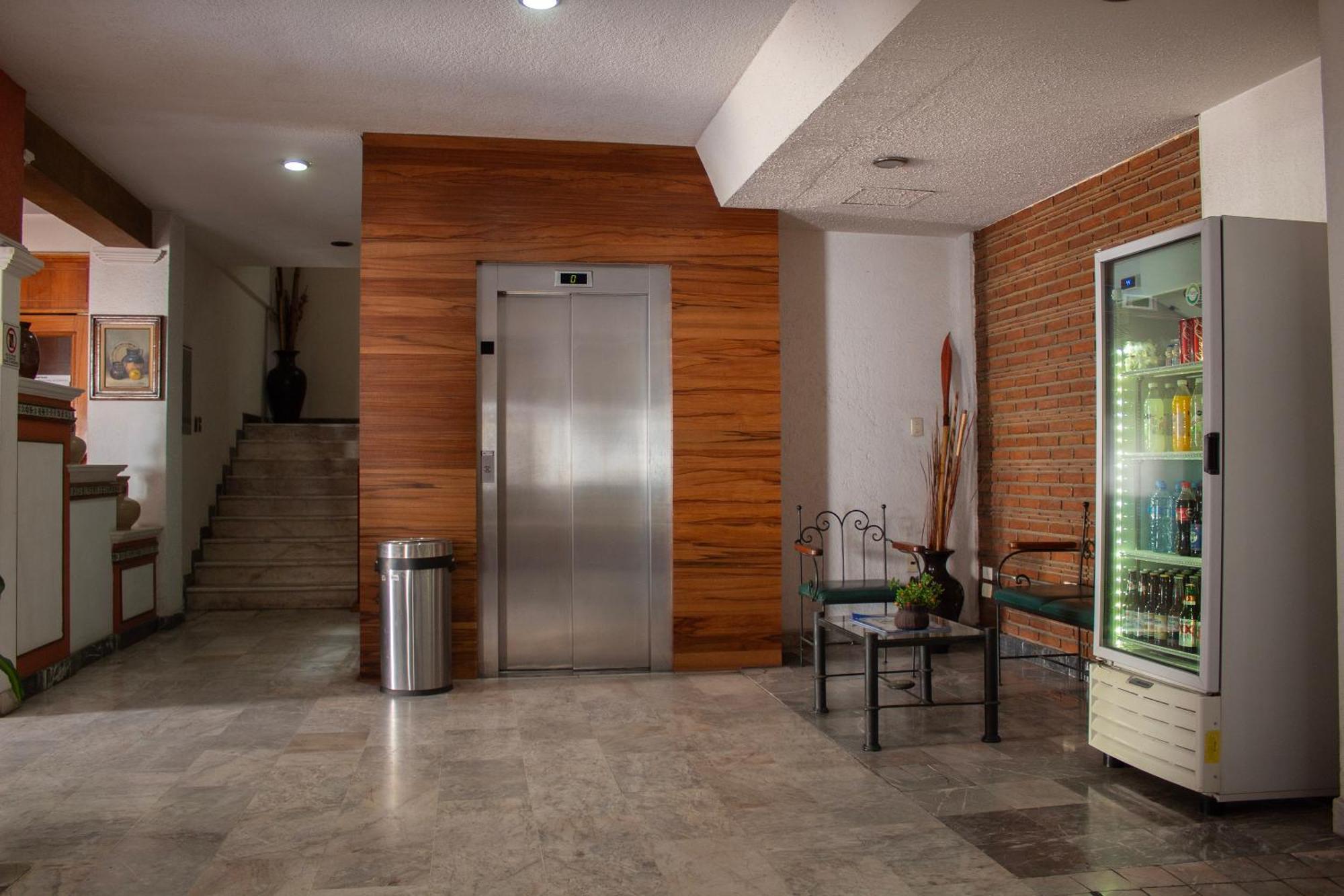 Estanza Hotel & Suites Morelia Ngoại thất bức ảnh
