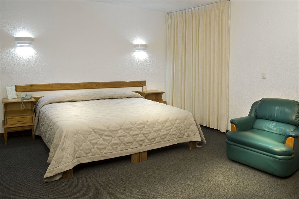 Estanza Hotel & Suites Morelia Ngoại thất bức ảnh