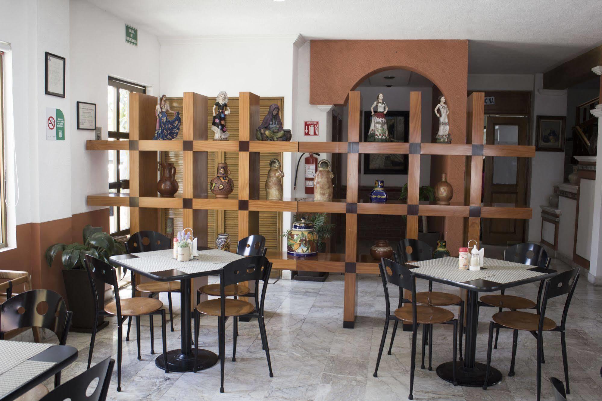Estanza Hotel & Suites Morelia Ngoại thất bức ảnh